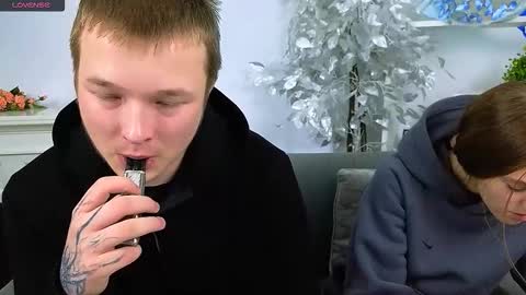 Snapshot of ollistiw chatting on November 2025 08:52:02 AM Olli and Stiw online show from November 2025 08:52:02 AM