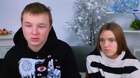 Snapshot of ollistiw chatting on November 2025 08:57:02 AM Olli and Stiw online show from November 2025 08:57:02 AM