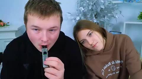 Snapshot of ollistiw chatting on November 2025 08:25:02 AM Olli and Stiw online show from November 2025 08:25:02 AM