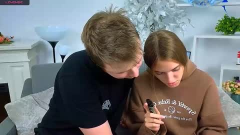 Snapshot of ollistiw chatting on December 2025 08:34:01 AM Olli and Stiw online show from December 2025 08:34:01 AM