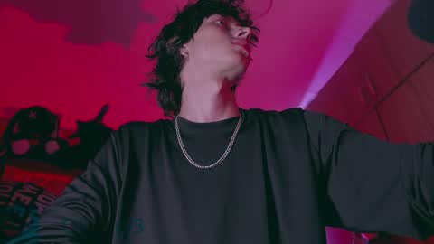     online show from October 2025 04:07:02 AM