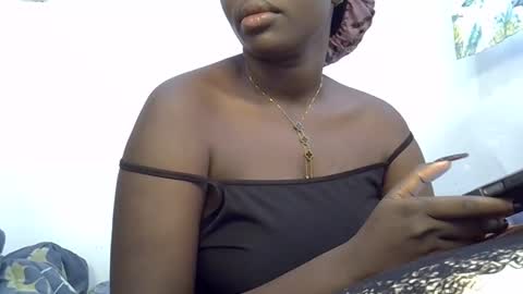 ollleina online show from February 2026 06:20:02 AM