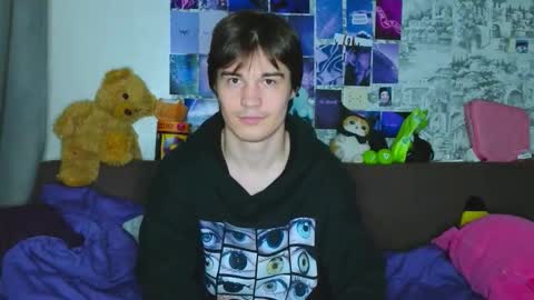 Snapshot of ololkd chatting on October 2025 09:09:02 PM Tony online show from October 2025 09:09:02 PM