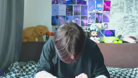 Snapshot of ololkd chatting on December 2025 08:41:02 AM Tony online show from December 2025 08:41:02 AM