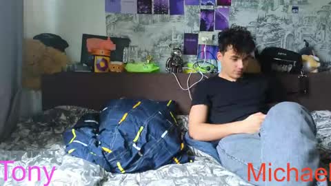 Snapshot of ololkd chatting on April 2026 08:43:01 AM Tony online show from April 2026 08:43:01 AM