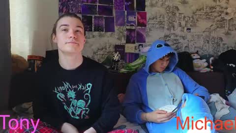 Snapshot of ololkd chatting on April 2026 06:16:02 AM Tony online show from April 2026 06:16:02 AM