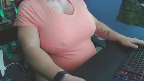 Snapshot of olorlando321 chatting on November 2025 02:50:02 PM Dani Pregna online show from November 2025 02:50:02 PM