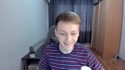 Snapshot of olvr_zoolander chatting on April 2026 11:37:01 AM Oliver and Mira online show from April 2026 11:37:01 AM