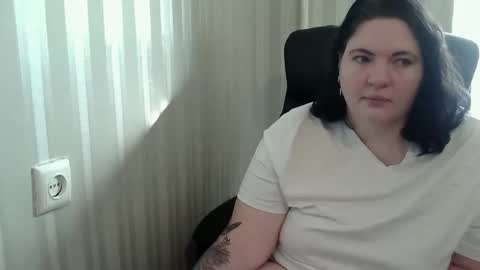 OlyaAndNetty online show from October 2025 07:54:02 AM