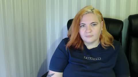 OlyaAndNetty online show from December 2025 06:58:01 PM