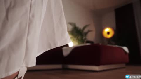    or    online show from November 2025 07:01:02 PM