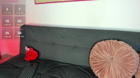 Snapshot of on_tefa chatting on April 2026 02:33:02 AM Violette online show from April 2026 02:33:02 AM