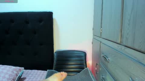 Violette online show from July 2026 10:14:01 PM