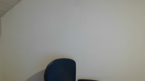 Snapshot of onanister chatting on January 2026 06:35:02 PM Somewhere over the rainbow online show from January 2026 06:35:02 PM