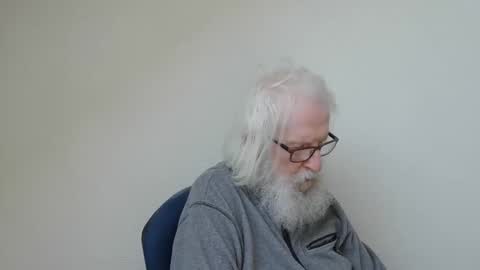 Snapshot of onanister chatting on January 2026 02:43:02 PM Somewhere over the rainbow online show from January 2026 02:43:02 PM