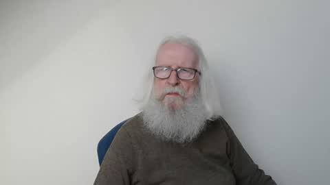 Snapshot of onanister chatting on April 2026 07:20:01 AM Somewhere over the rainbow online show from April 2026 07:20:01 AM