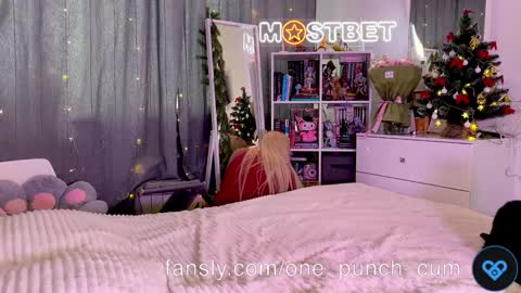 Snapshot of one_punch_cum chatting on December 2024 10:04:02 AM couple Lu sexy chick in middle and Jimmyblonde our friend Brianglasses online show from December 2024 10:04:02 AM