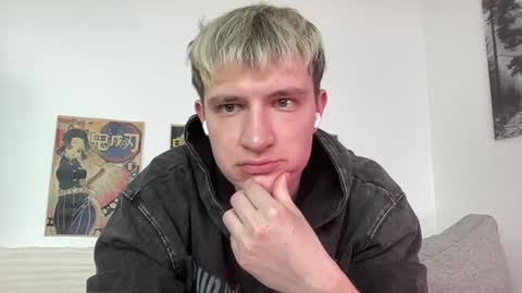 Snapshot of one_punch_cum chatting on March 2025 10:32:02 AM couple Lu sexy chick in middle and Jimmyblonde our friend Brianglasses online show from March 2025 10:32:02 AM