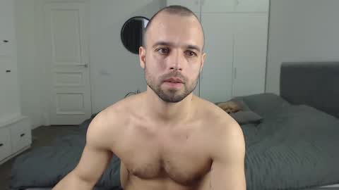 onebestlover online show from February 2025 01:38:01 PM