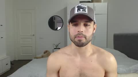 onebestlover online show from March 2025 03:24:02 PM