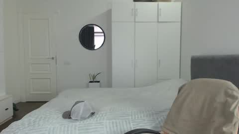 onebestlover online show from March 2025 08:52:01 AM