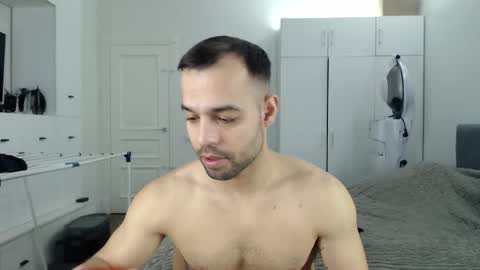 onebestlover online show from February 2026 08:29:02 AM