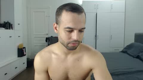 Snapshot of onebestlover chatting on June 2026 07:31:01 AM onebestlover online show from June 2026 07:31:01 AM