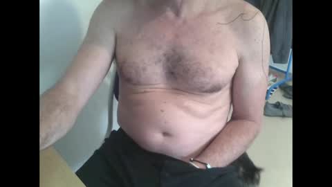 Snapshot of oneeedge chatting on April 2026 08:45:01 AM Edge online show from April 2026 08:45:01 AM