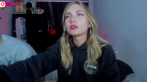 Snapshot of onemore_cum chatting on February 2025 03:40:01 AM YIN MIGUEL online show from February 2025 03:40:01 AM