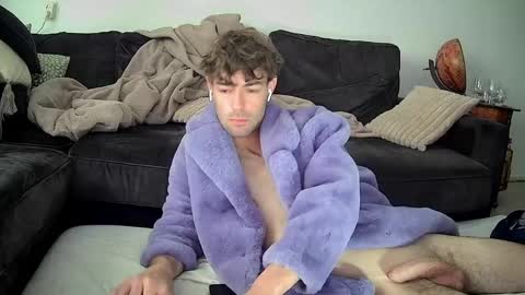 Snapshot of onesieboyx chatting on May 2026 09:28:01 AM onesieboyx online show from May 2026 09:28:01 AM