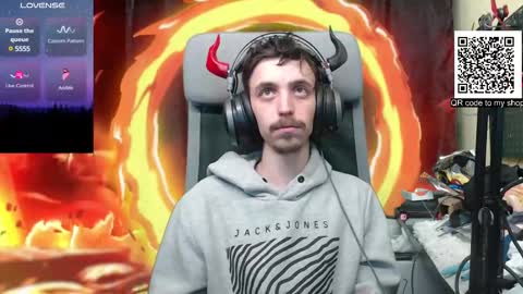 Snapshot of oni_hoshi chatting on February 2025 09:12:01 PM Oni hoshi online show from February 2025 09:12:01 PM