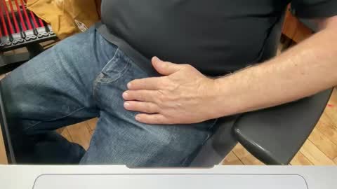 Snapshot of onlocationnyc chatting on April 2026 12:16:02 AM onlocationnyc online show from April 2026 12:16:02 AM