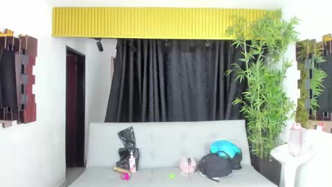 Snapshot of only_dolls chatting on September 2025 12:48:01 PM Aitana - Zara - Ariana online show from September 2025 12:48:01 PM