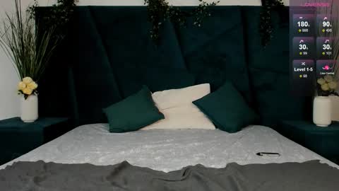 Snapshot of only_eric chatting on November 2025 06:17:01 PM Erick online show from November 2025 06:17:01 PM