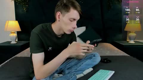 Snapshot of only_eric chatting on November 2025 05:06:02 AM Erick online show from November 2025 05:06:02 AM