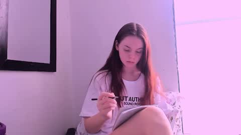 only_sarah1 online show from October 2025 09:04:01 PM