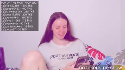 Snapshot of only_sarah1 chatting on July 2026 09:24:01 PM only_sarah1 online show from July 2026 09:24:01 PM
