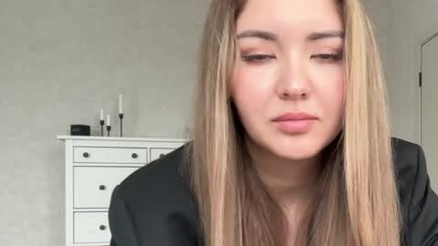 Snapshot of only_this chatting on April 2026 07:00:02 AM only_this online show from April 2026 07:00:02 AM