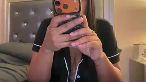 onlyinurdreams00 online show from February 2026 04:21:01 AM