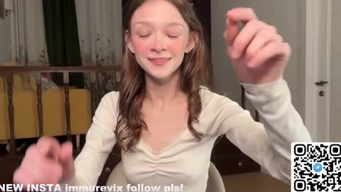 Snapshot of onlykitty_chillhere chatting on April 2026 06:09:01 PM BARBARA online show from April 2026 06:09:01 PM