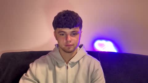 Snapshot of onyiix_ chatting on November 2025 07:36:02 PM Mike online show from November 2025 07:36:02 PM