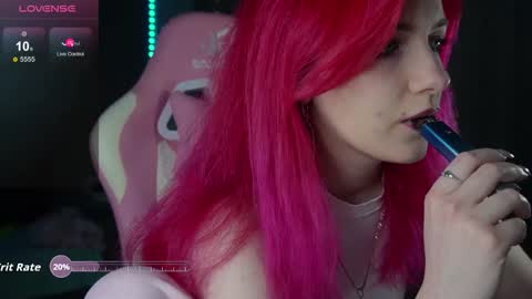 Snapshot of ooliviaa chatting on December 2025 04:03:02 PM Hannah online show from December 2025 04:03:02 PM