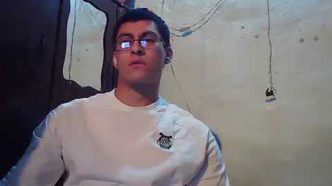 Snapshot of oomaurooo chatting on January 2026 05:12:02 AM oomaurooo online show from January 2026 05:12:02 AM
