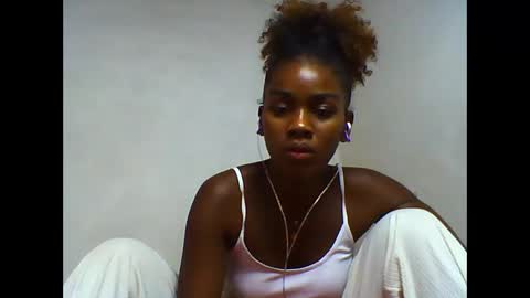 Snapshot of oooorazanasoa chatting on June 2026 04:34:02 PM oooorazanasoa online show from June 2026 04:34:02 PM