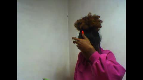 Snapshot of oooorazanasoa chatting on June 2026 04:51:02 AM oooorazanasoa online show from June 2026 04:51:02 AM