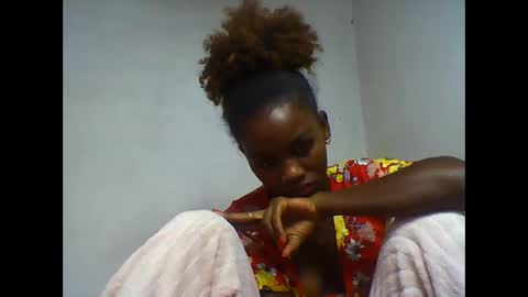 Snapshot of oooorazanasoa chatting on June 2026 12:54:02 PM oooorazanasoa online show from June 2026 12:54:02 PM