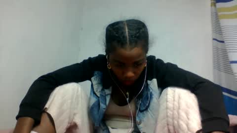 Snapshot of oooorazanasoa chatting on June 2026 12:33:02 AM oooorazanasoa online show from June 2026 12:33:02 AM