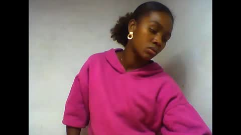 Snapshot of oooorazanasoa chatting on June 2026 09:07:02 AM oooorazanasoa online show from June 2026 09:07:02 AM