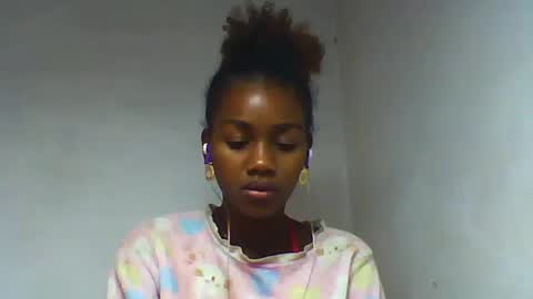 Snapshot of oooorazanasoa chatting on June 2026 04:00:01 AM oooorazanasoa online show from June 2026 04:00:01 AM