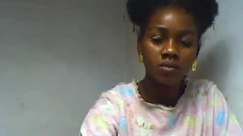 Snapshot of oooorazanasoa chatting on June 2026 07:00:02 AM oooorazanasoa online show from June 2026 07:00:02 AM